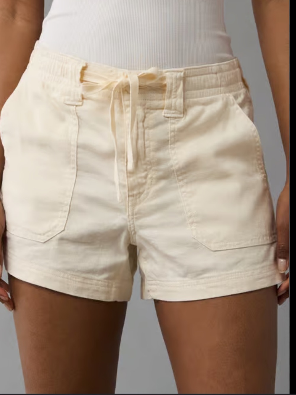 American Eagle Outfitters Cream High-Waist Women's Drawstring mid rise Shorts